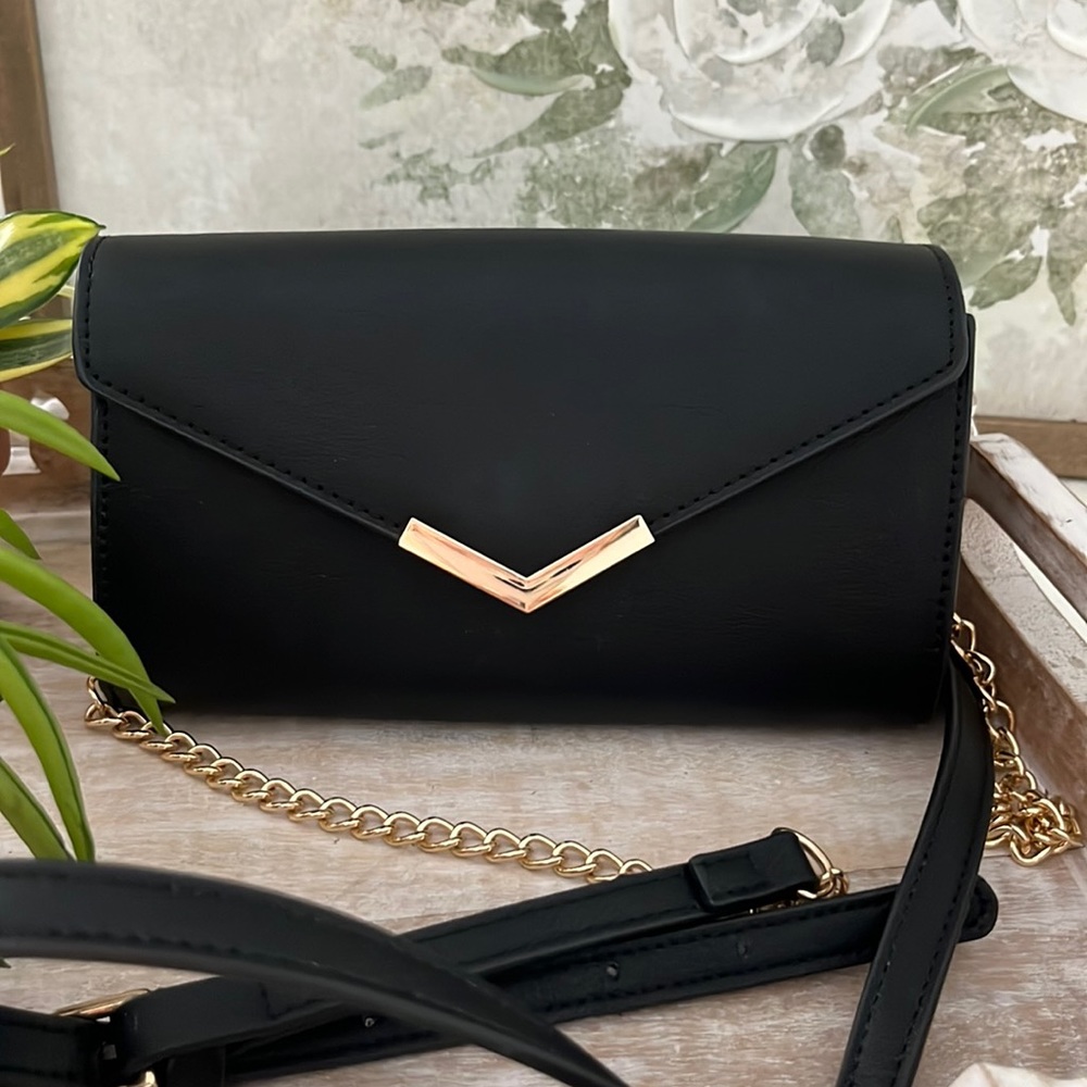 Urban Expressions Certified Vegan Crossbody